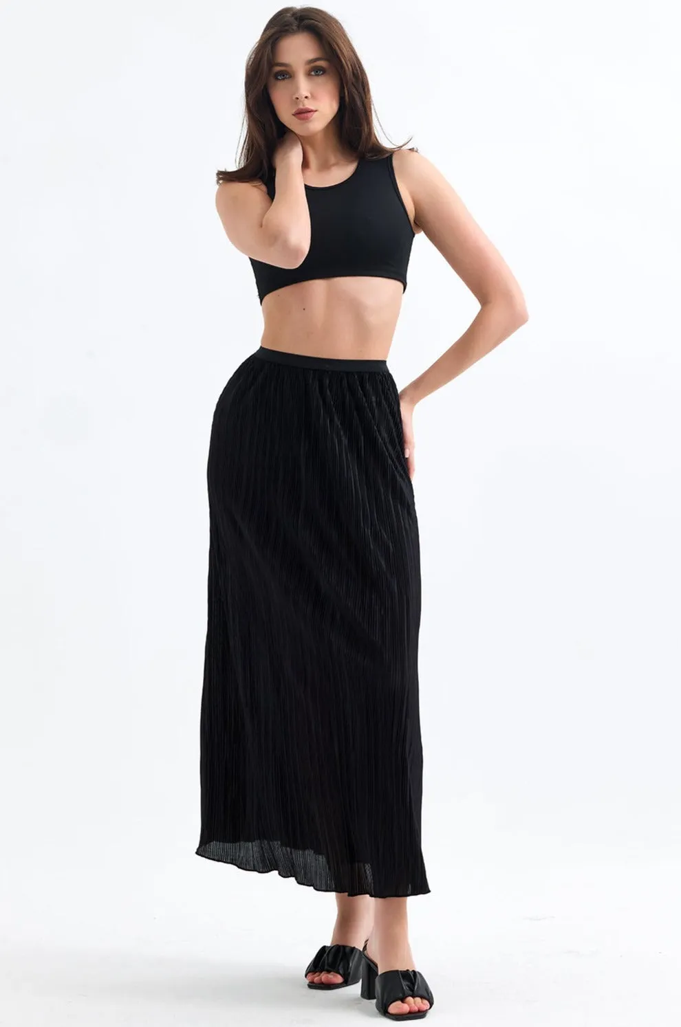 Elegant Pleat Midi Skirt in Classic Black