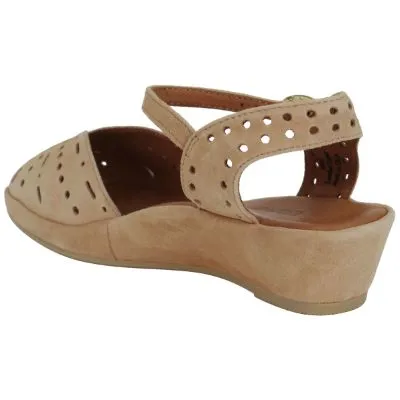 L'Amour Des Pieds Women's Brenn Sandals Cognac Suede