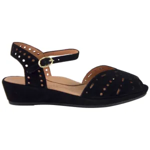 L'Amour Des Pieds Women's Brenn Sandals