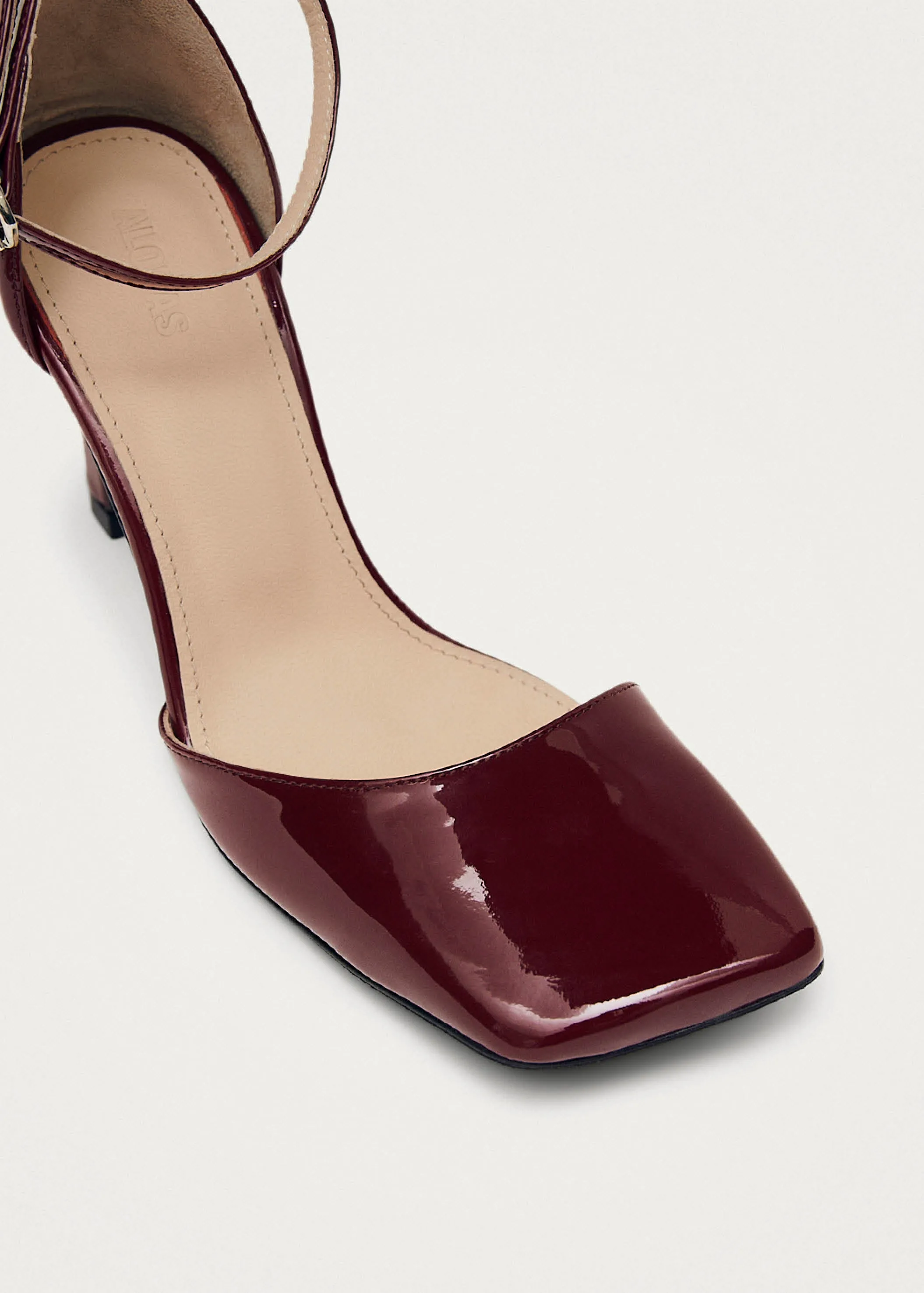 Liebe Onix Burgundy Leather Pumps