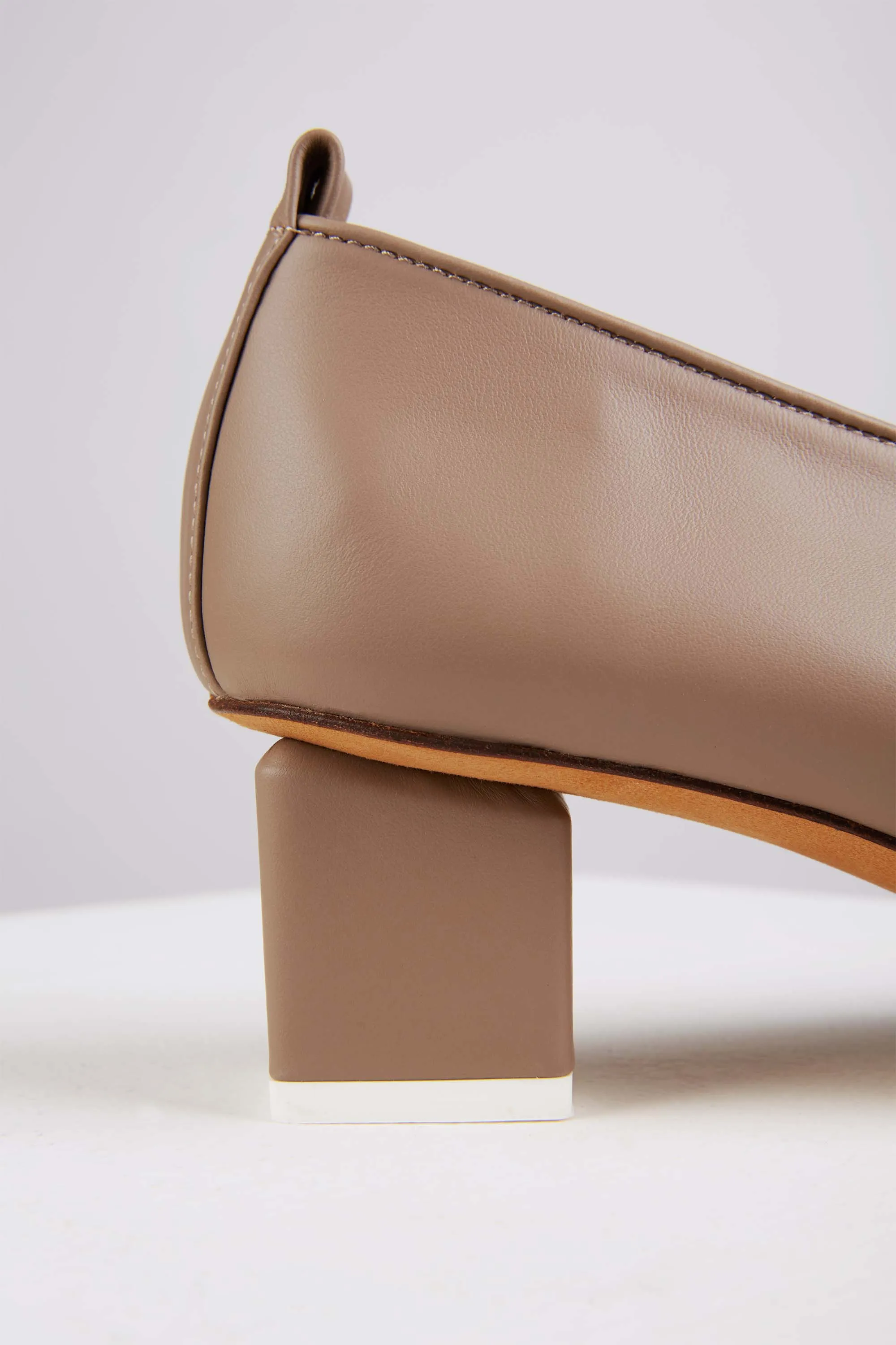 Mildred Classic in Taupe